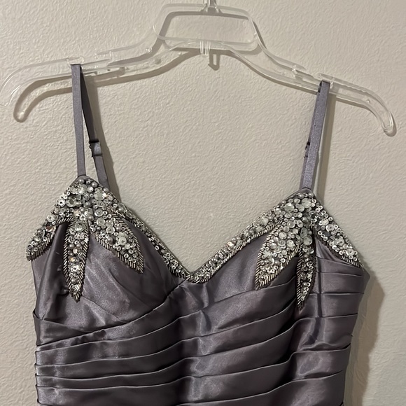 Adriana Papell silver layered mini dress - Picture 4 of 7